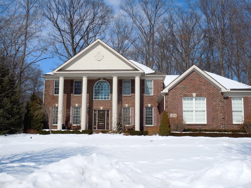 Typical Real Estate in Northville MI