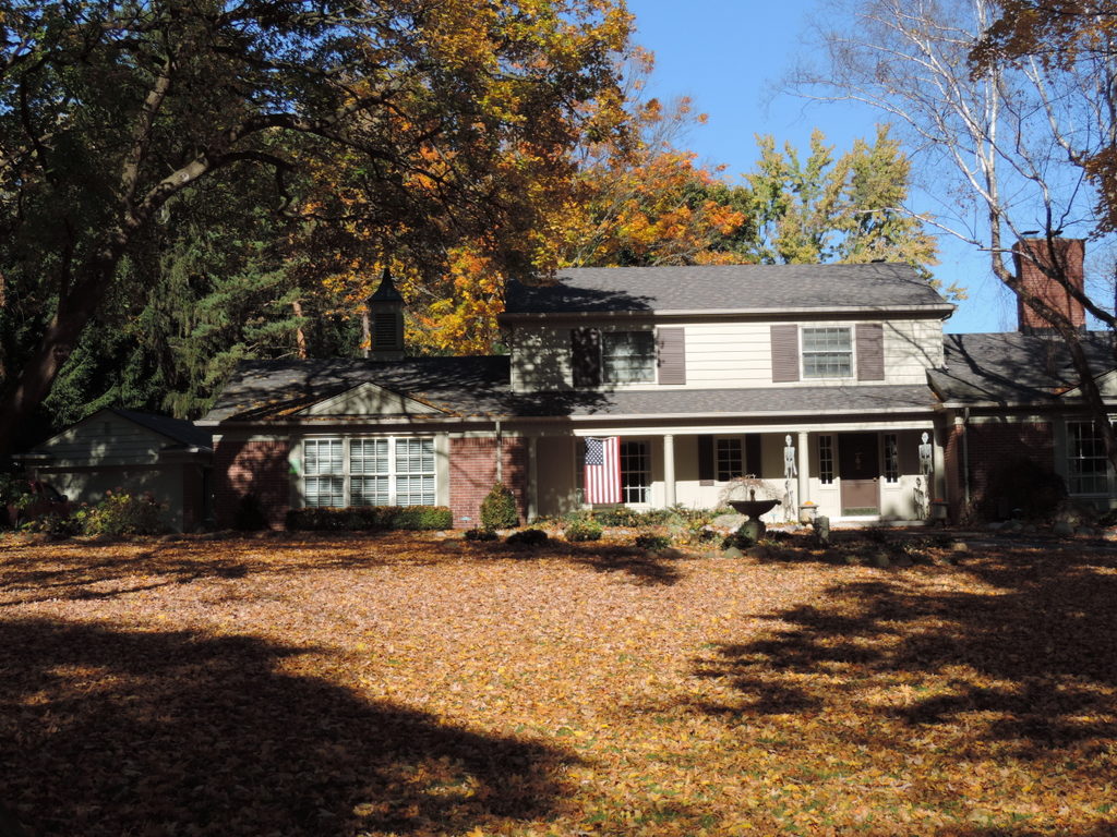 Houses in Bloomfield Hills Michigan