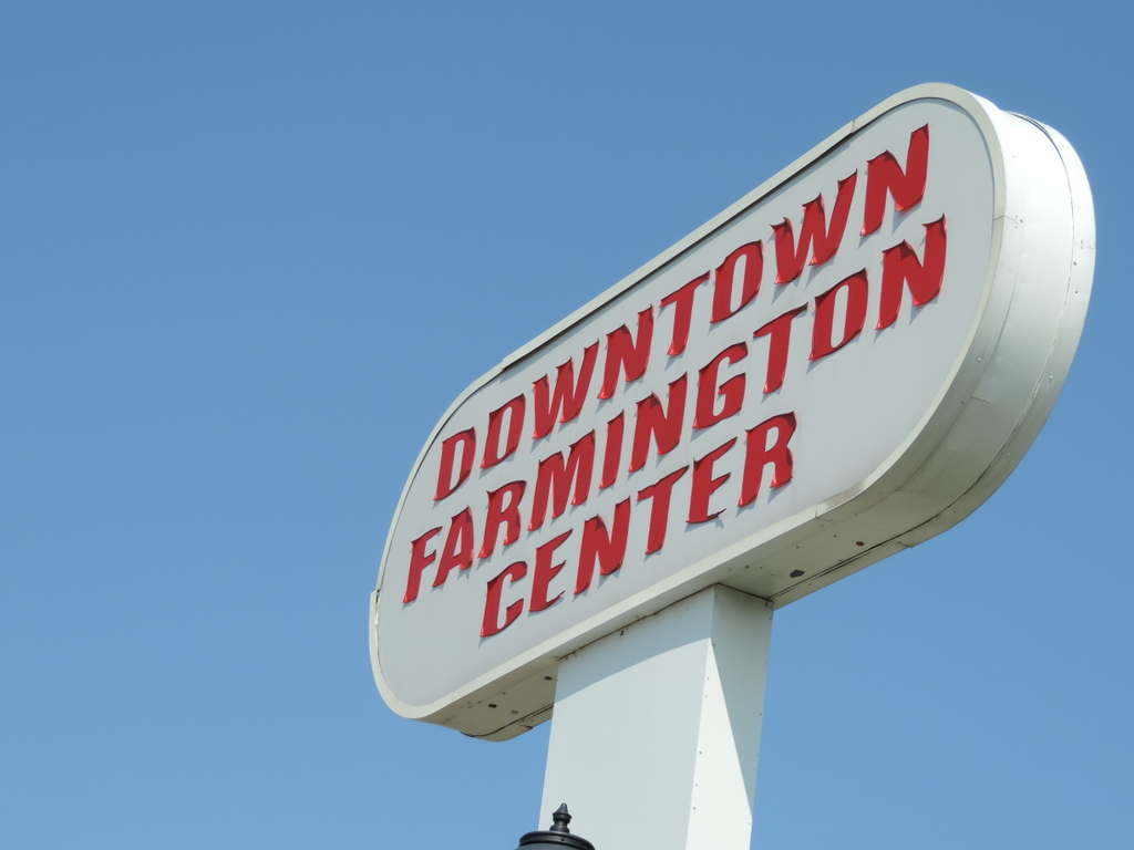 Downtown Farmington shopping
